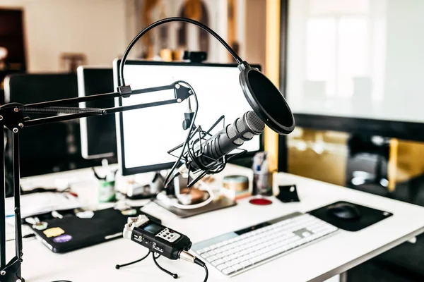 Why You Need A Call To Action For Your Podcast